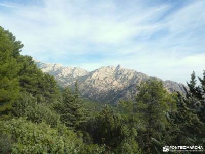 Cerro de la Camorza: Vistas Impresionantes de La Pedriza y el Yelmo;parque natural sierra de mariola